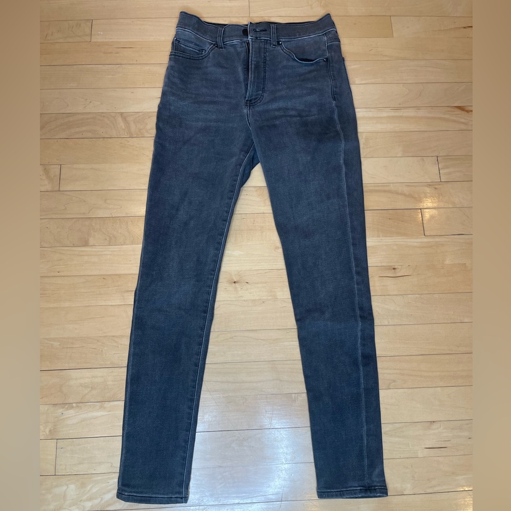 Express Gray Denim Jeans ~ Style: Skinny High-Rise. Size 6.